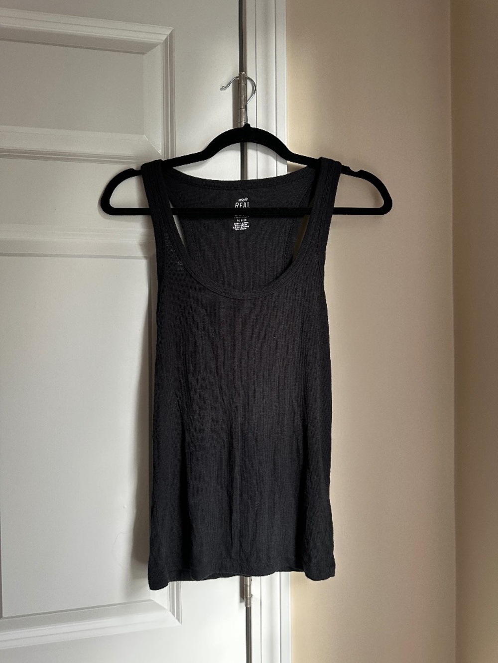 Aerie Real Soft White Thick Strap Tank Top – Size M